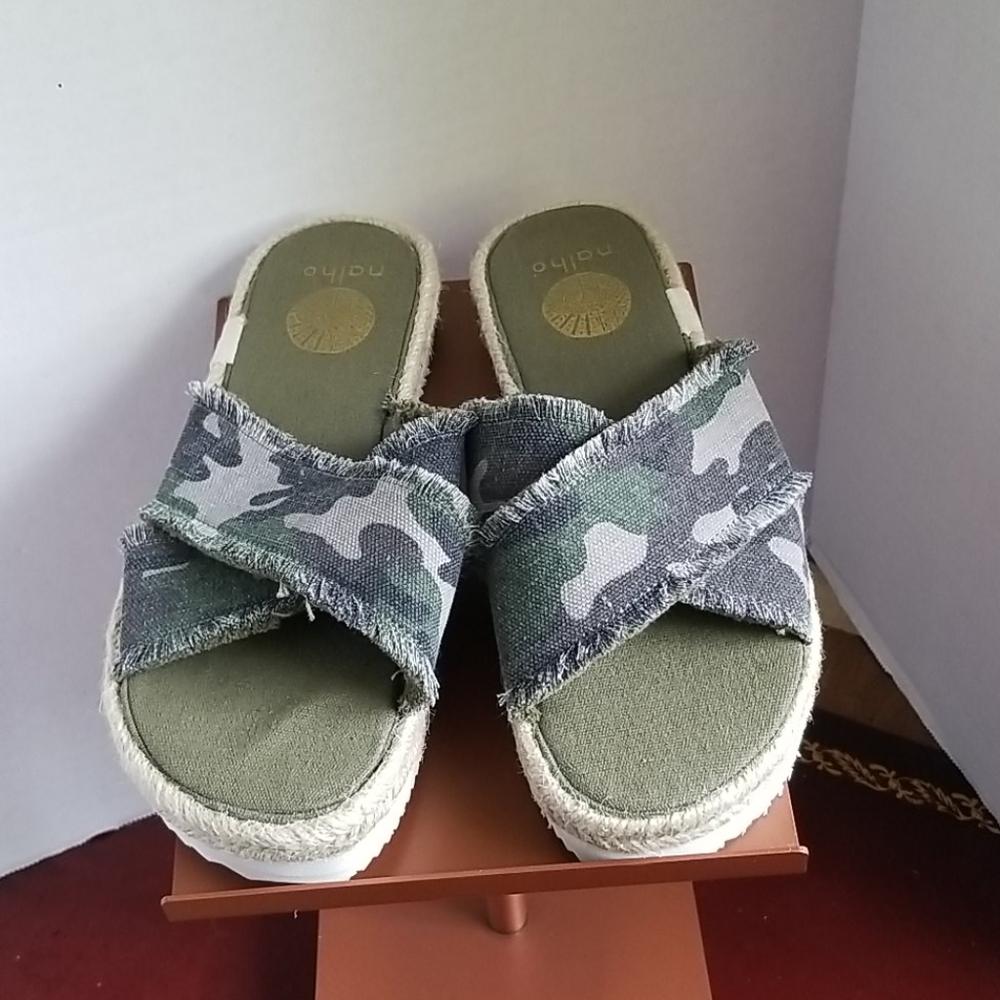 Women's shoes